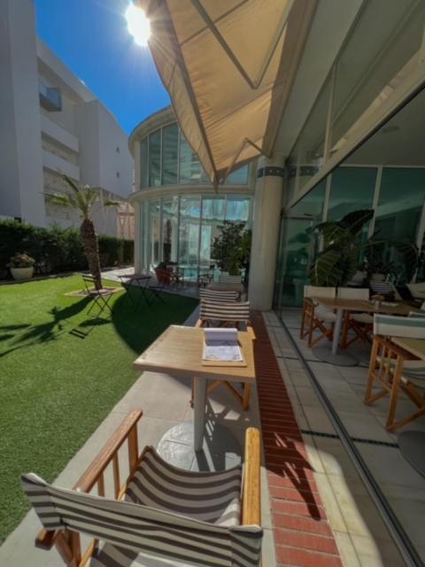 Hotel & Apartaments Thalassa Sport & Spa ロザス エクステリア 写真