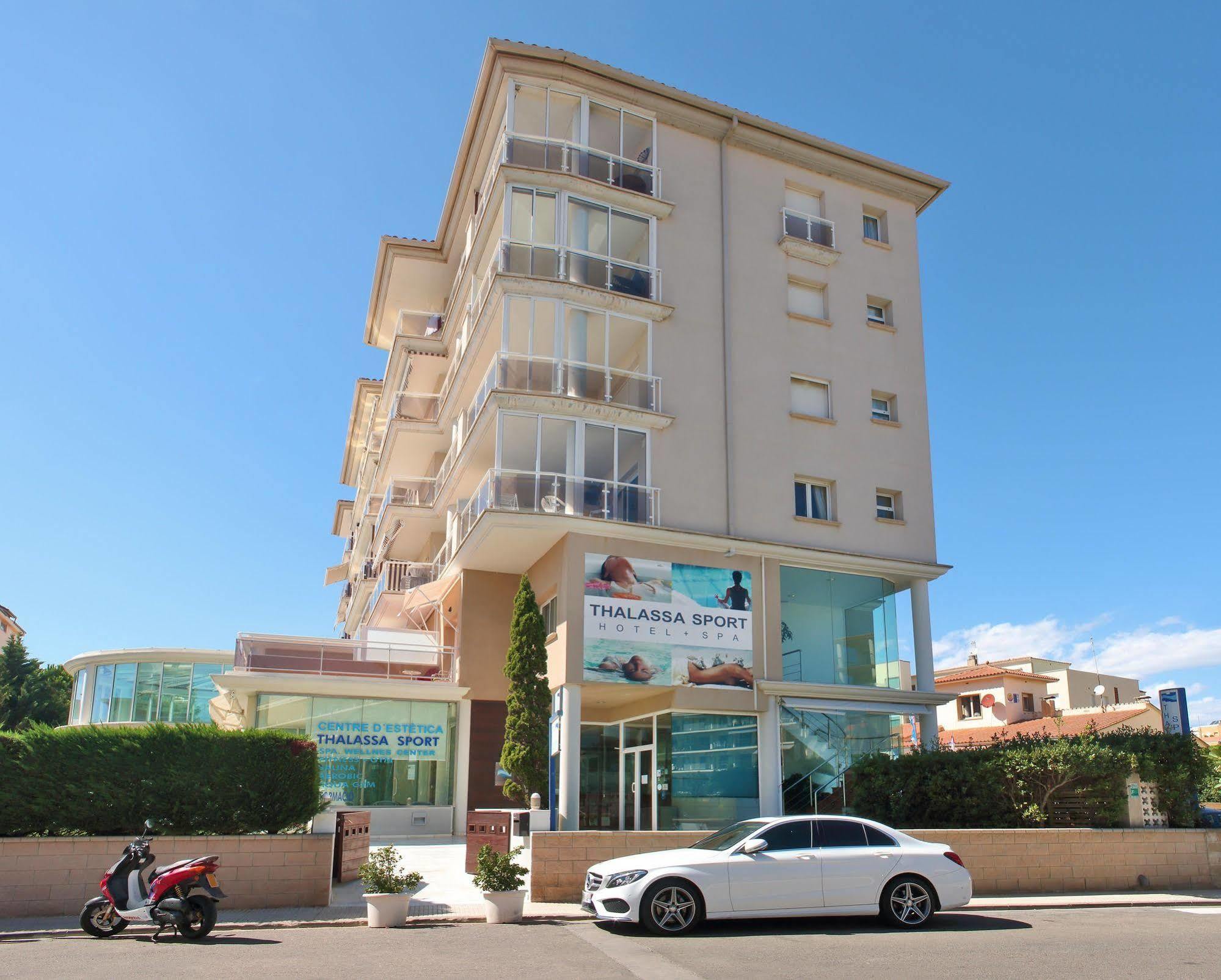 Hotel & Apartaments Thalassa Sport & Spa ロザス エクステリア 写真